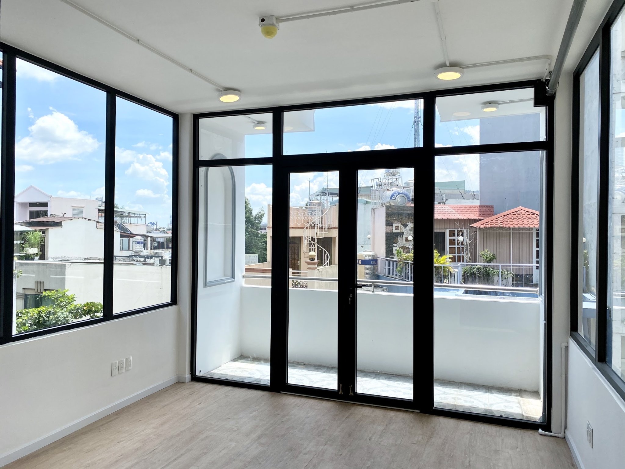 Cho Thuê NC MT Đường  Mai Thị Lựu, Phường Đa Kao, Quận 1,